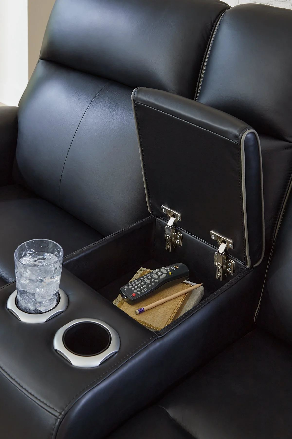 5Z-Relaxation Power Reclining Loveseat with Console - Image 10