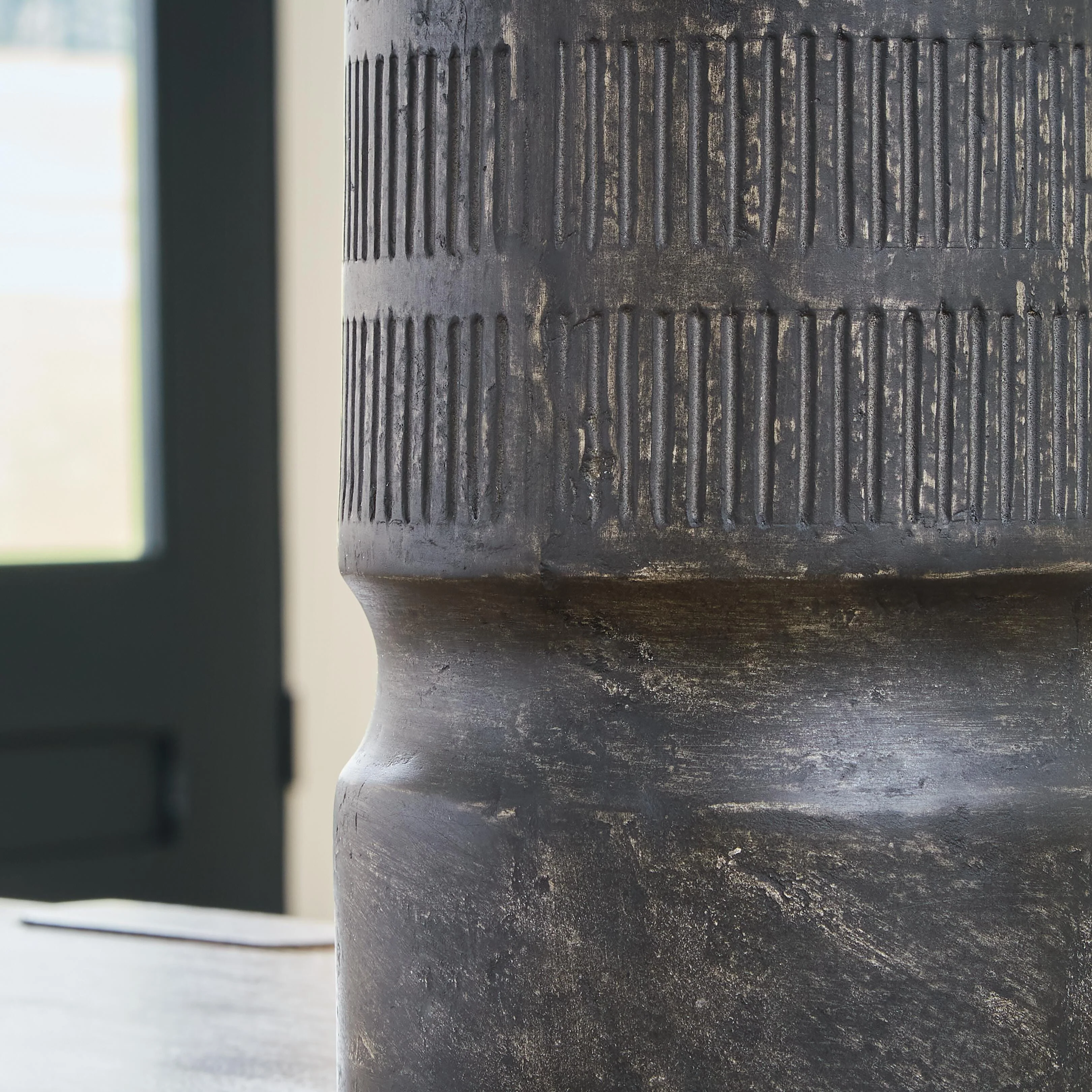 Beninworth Vase - Image 12