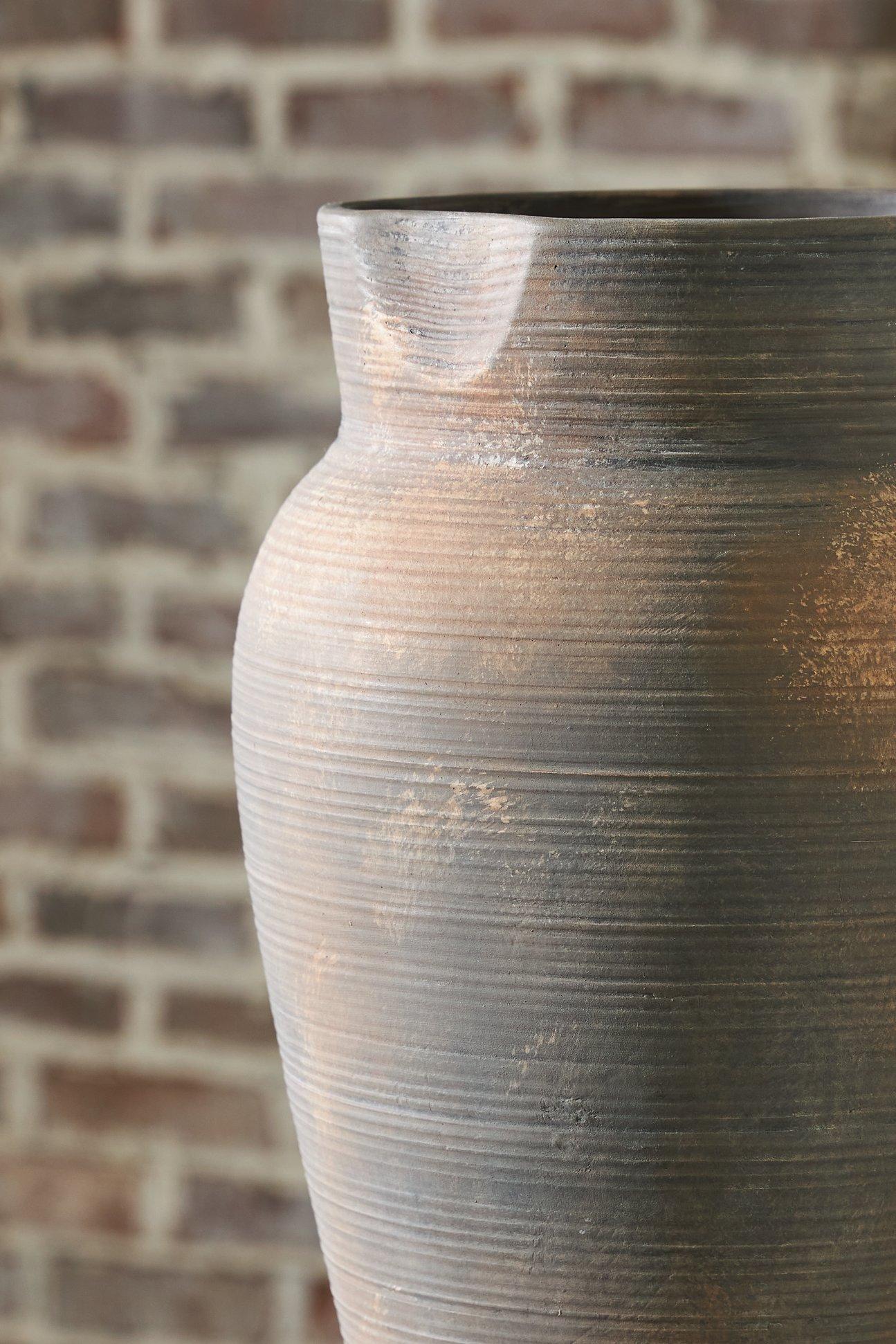 Brickmen Vase - Image 10