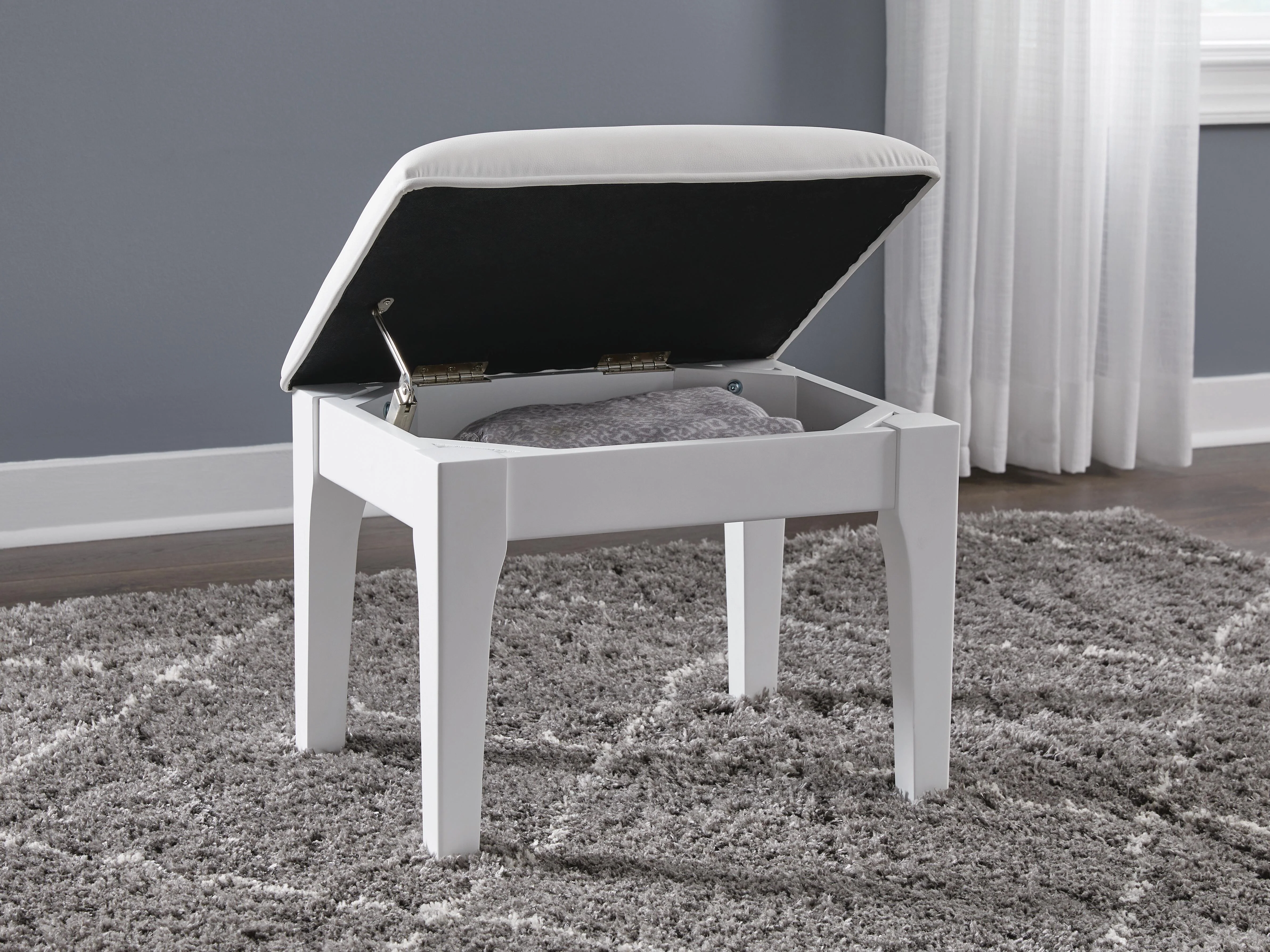 Chalanna Vanity Stool - Image 8