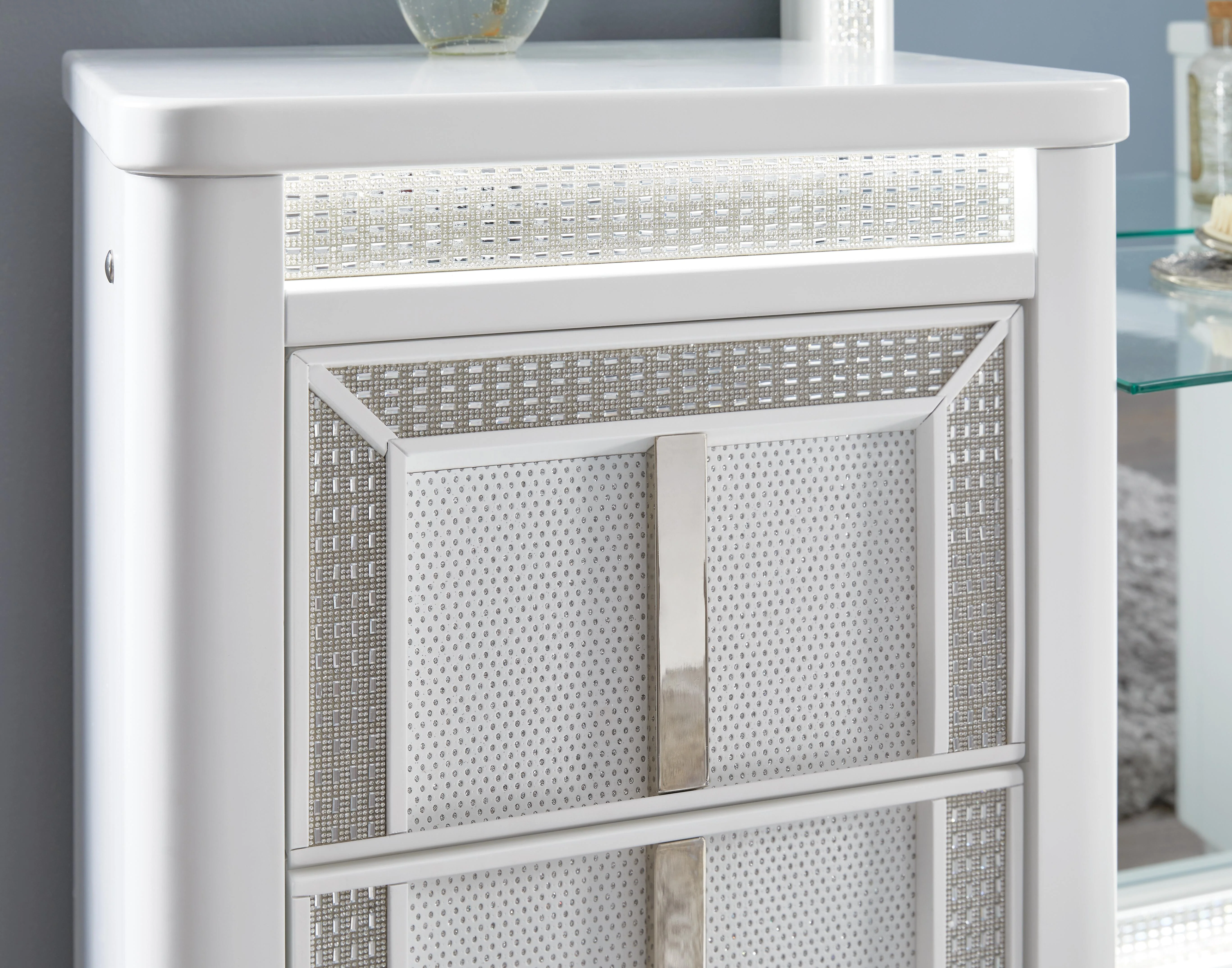 Chalanna Vanity with Mirror - Image 10