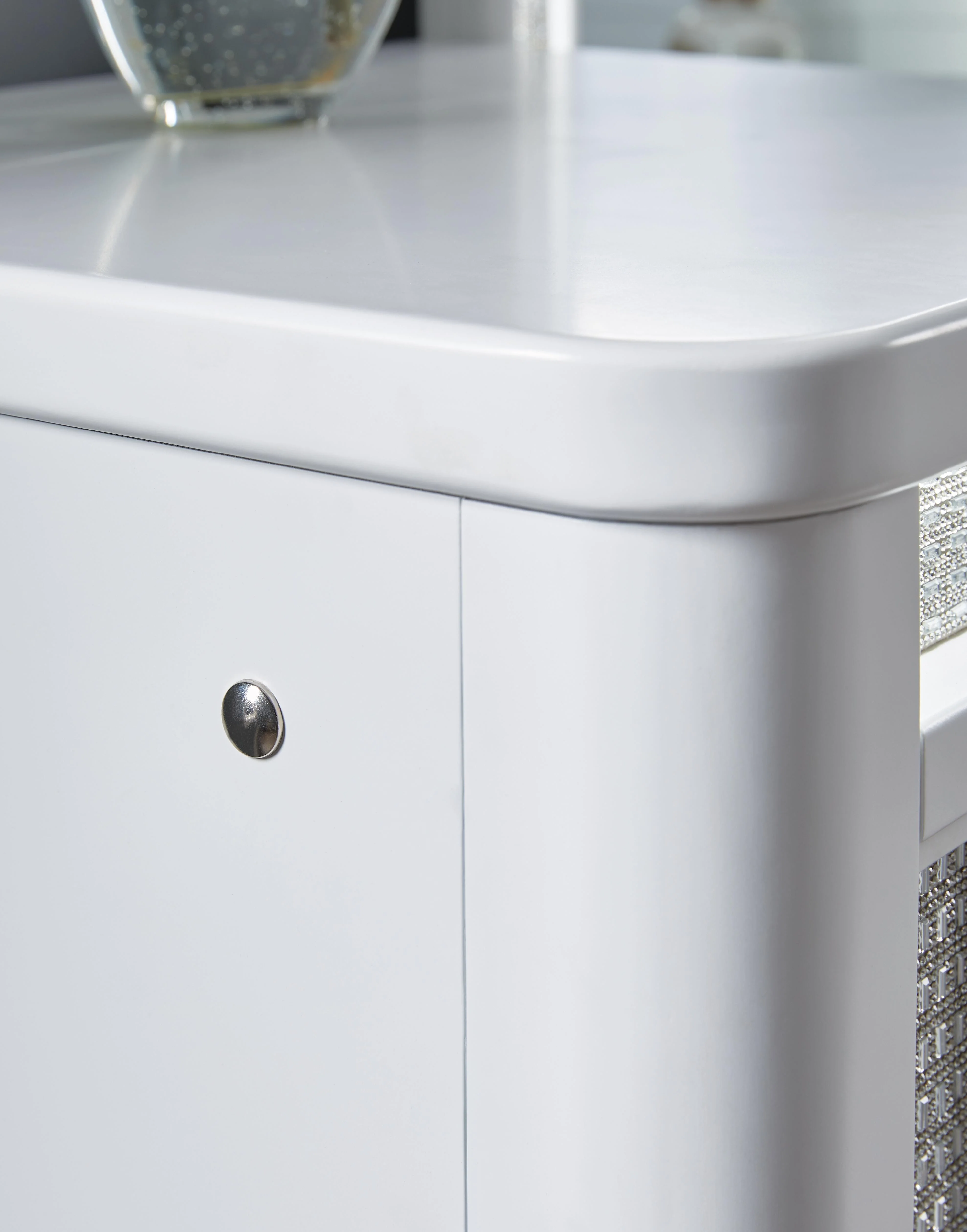 Chalanna Vanity with Mirror - Image 12