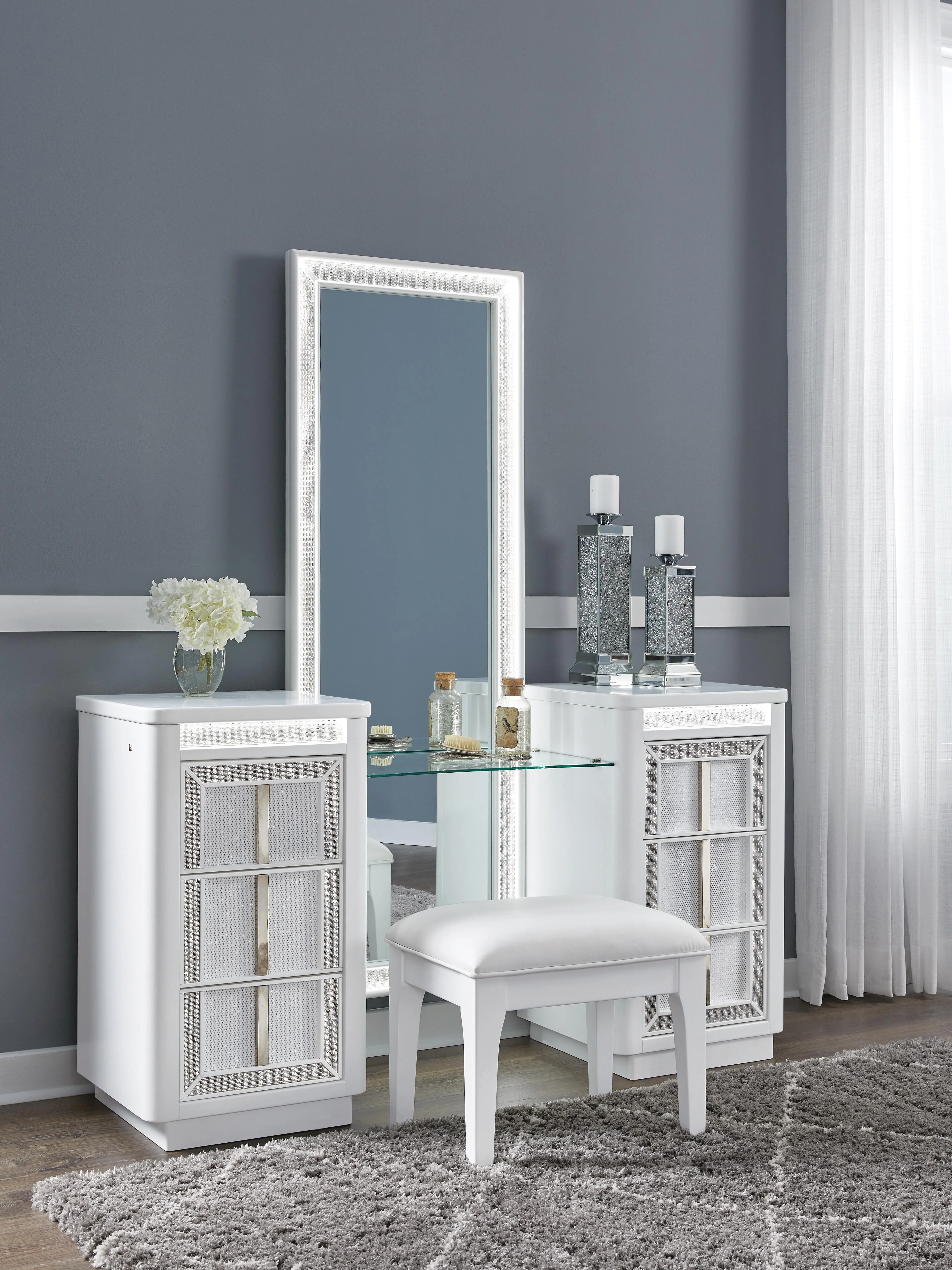 Chalanna Vanity with Mirror - Image 7