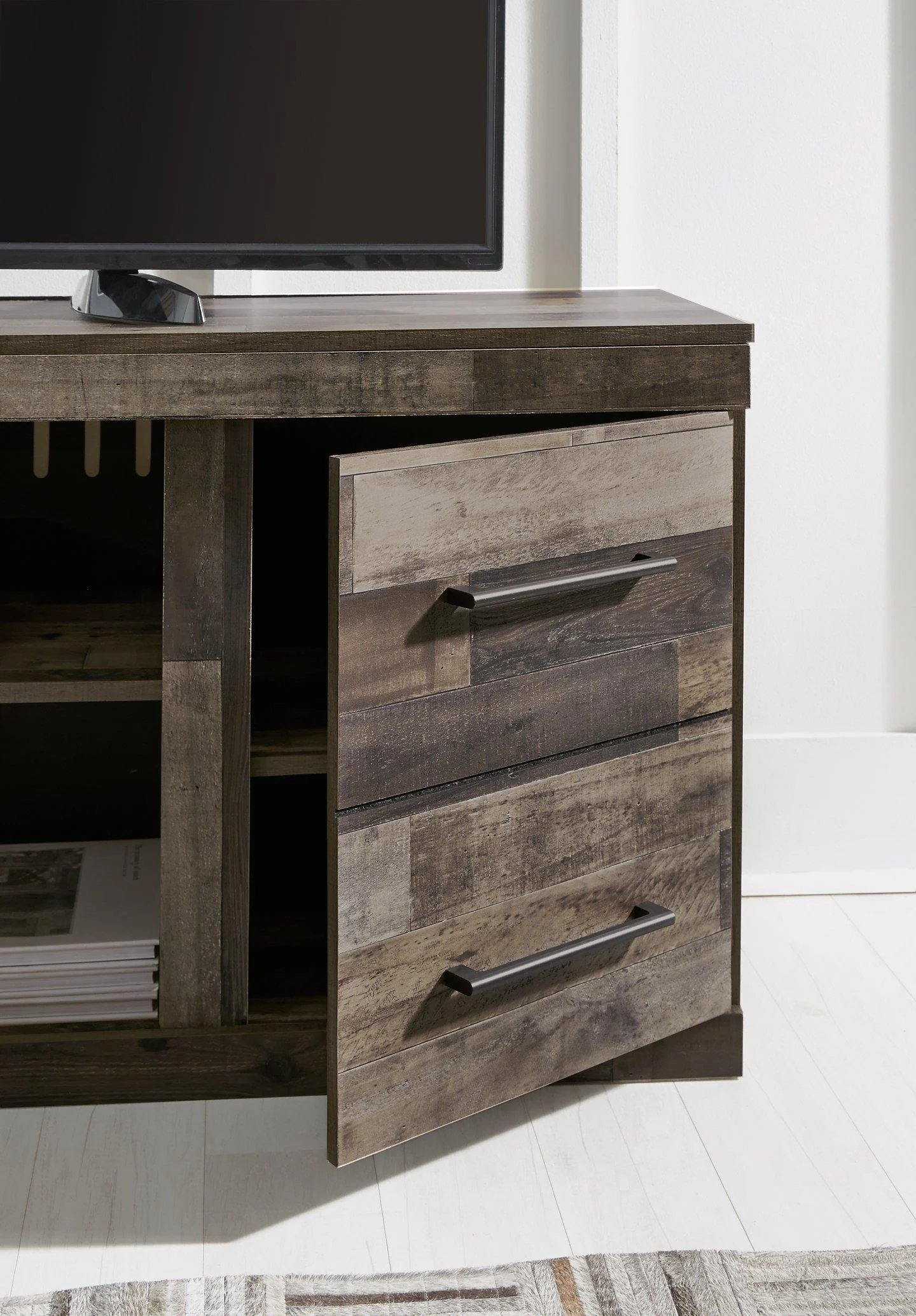 Derekson 60" TV Stand - Image 5