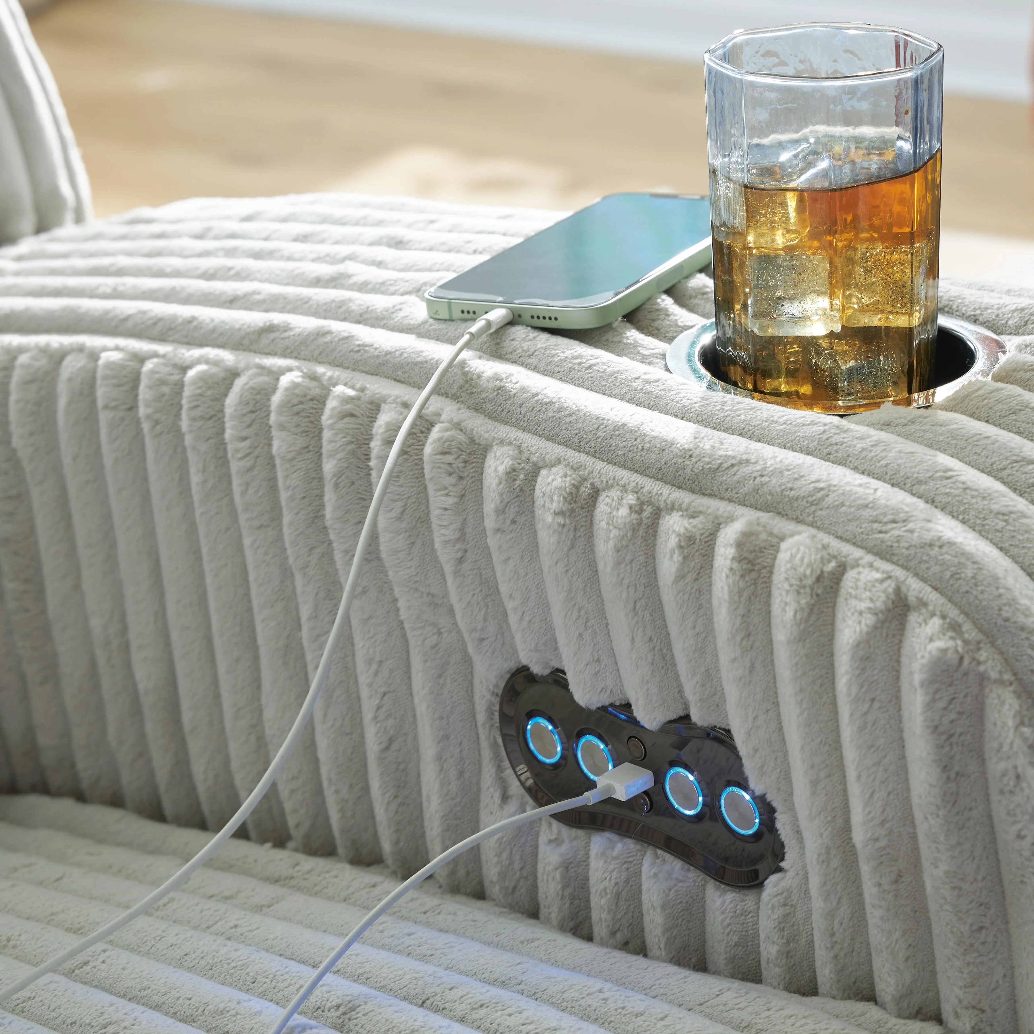 Forest Lake Power Recliner - Image 12