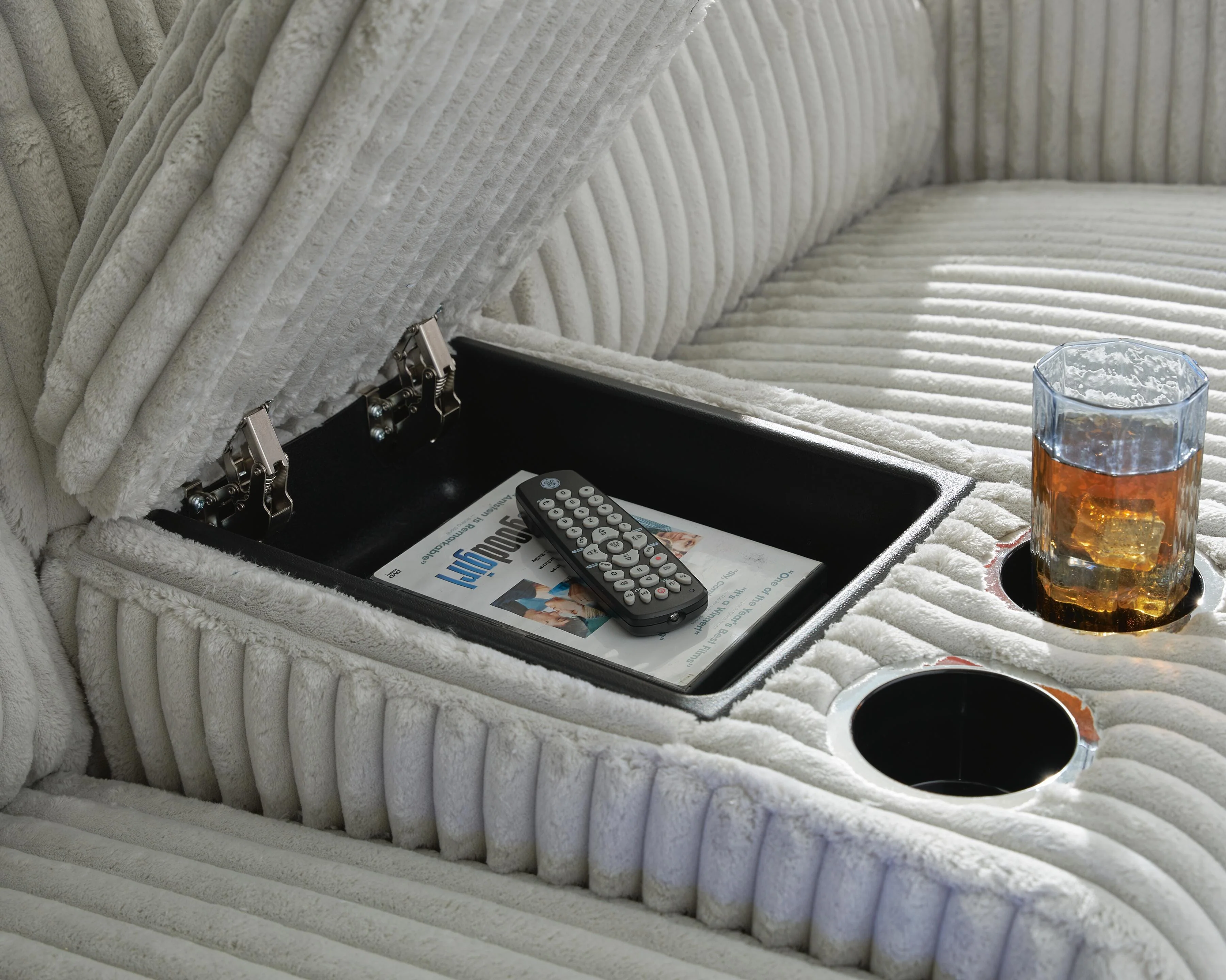 Forest Lake Power Reclining Loveseat with Console - Image 11