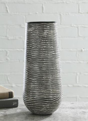 Fynn Vase - Image 8