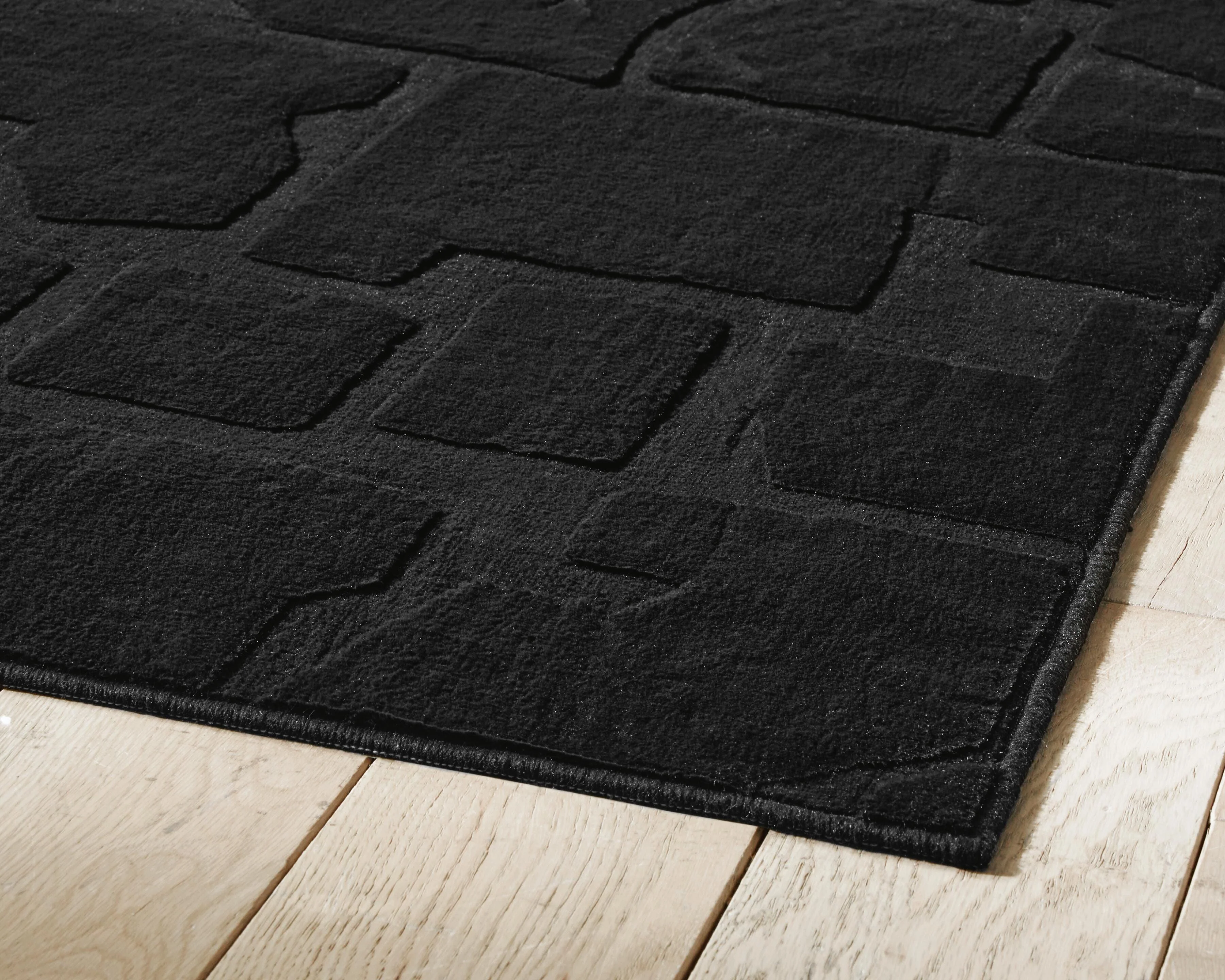 Gibbswell Washable Area Rug - Image 5
