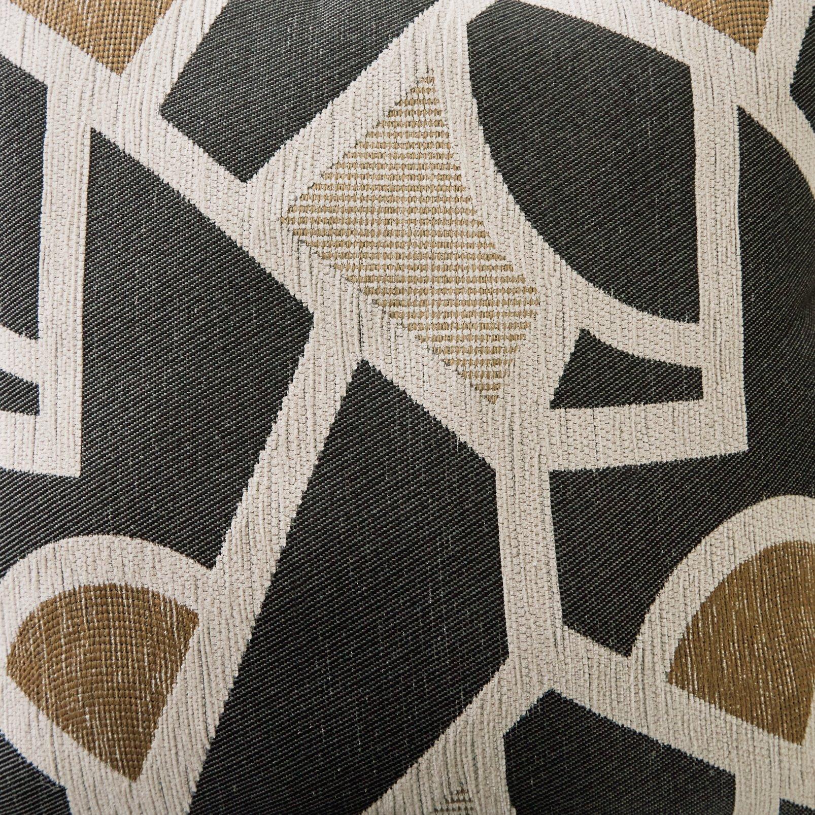 Heartcort Oversized Chair - Image 8