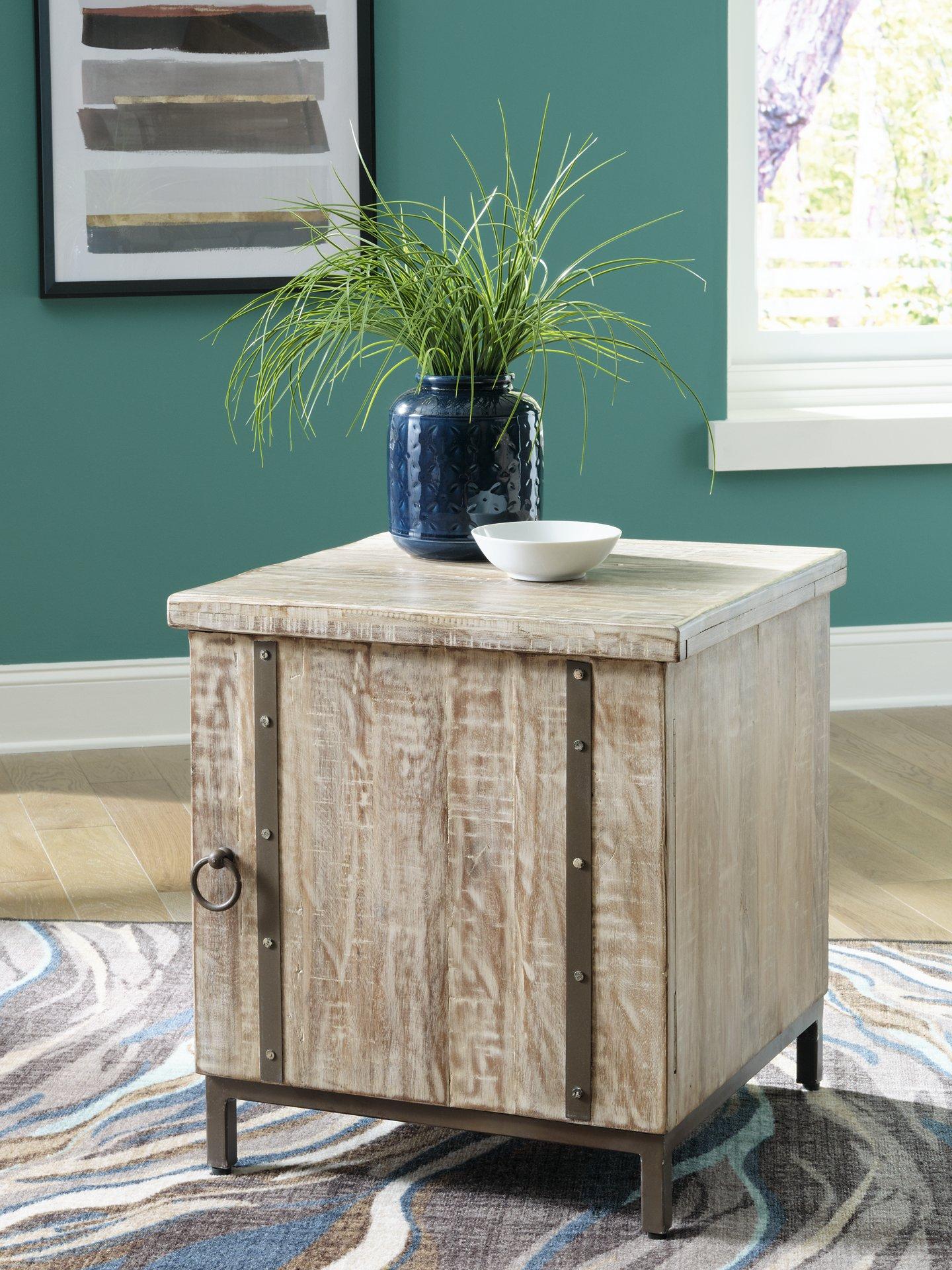 Laddford Accent Cabinet - Image 2