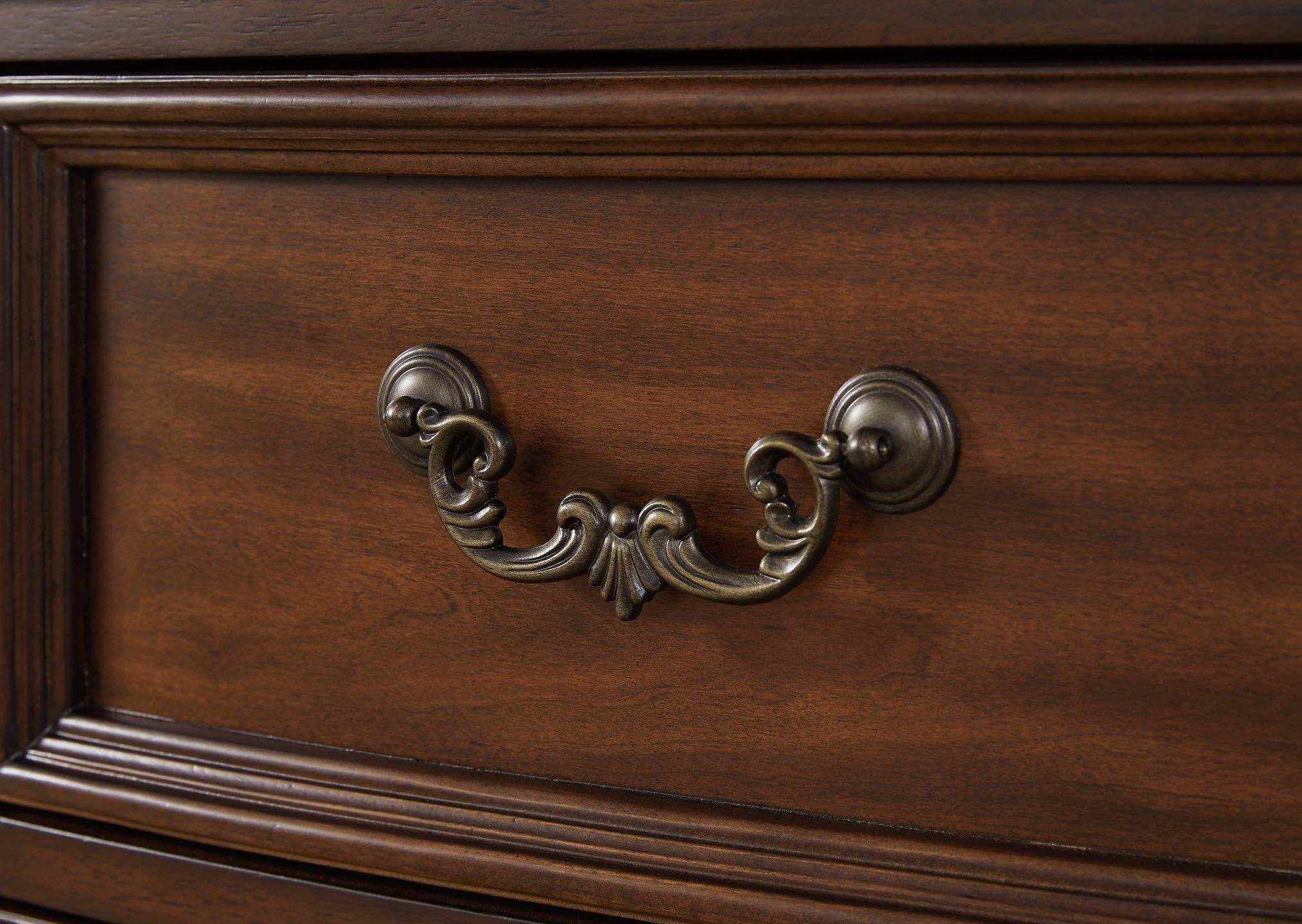 Lavinton Dresser - Image 10