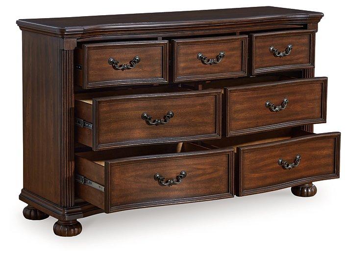 Lavinton Dresser and Mirror - Image 6