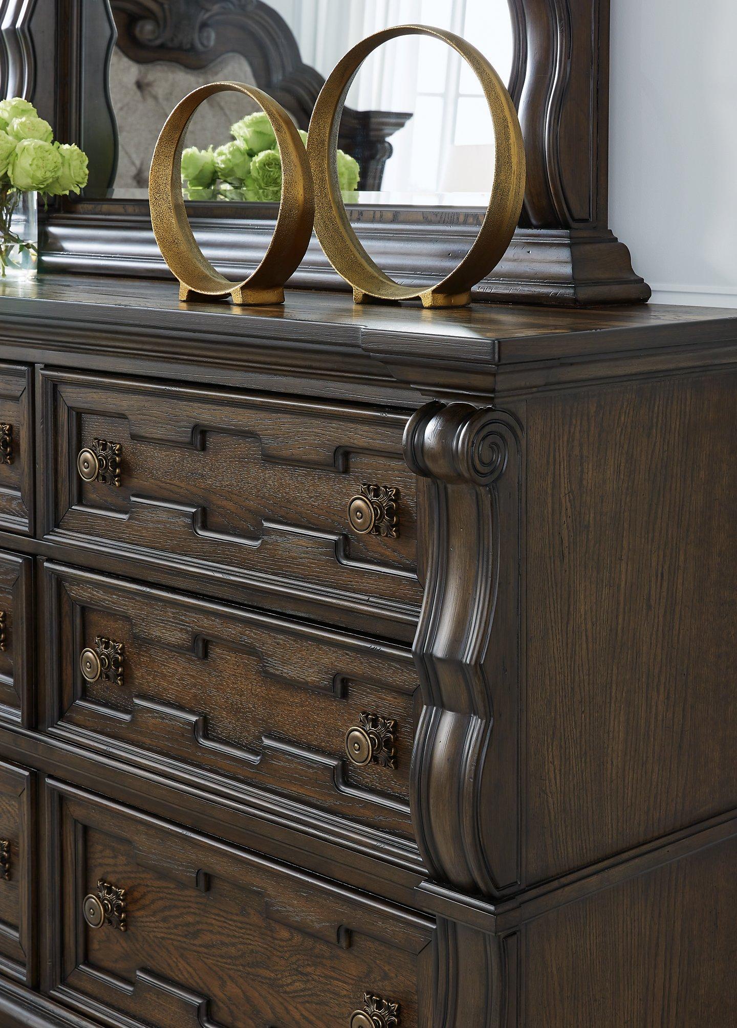 Maylee Dresser - Image 10