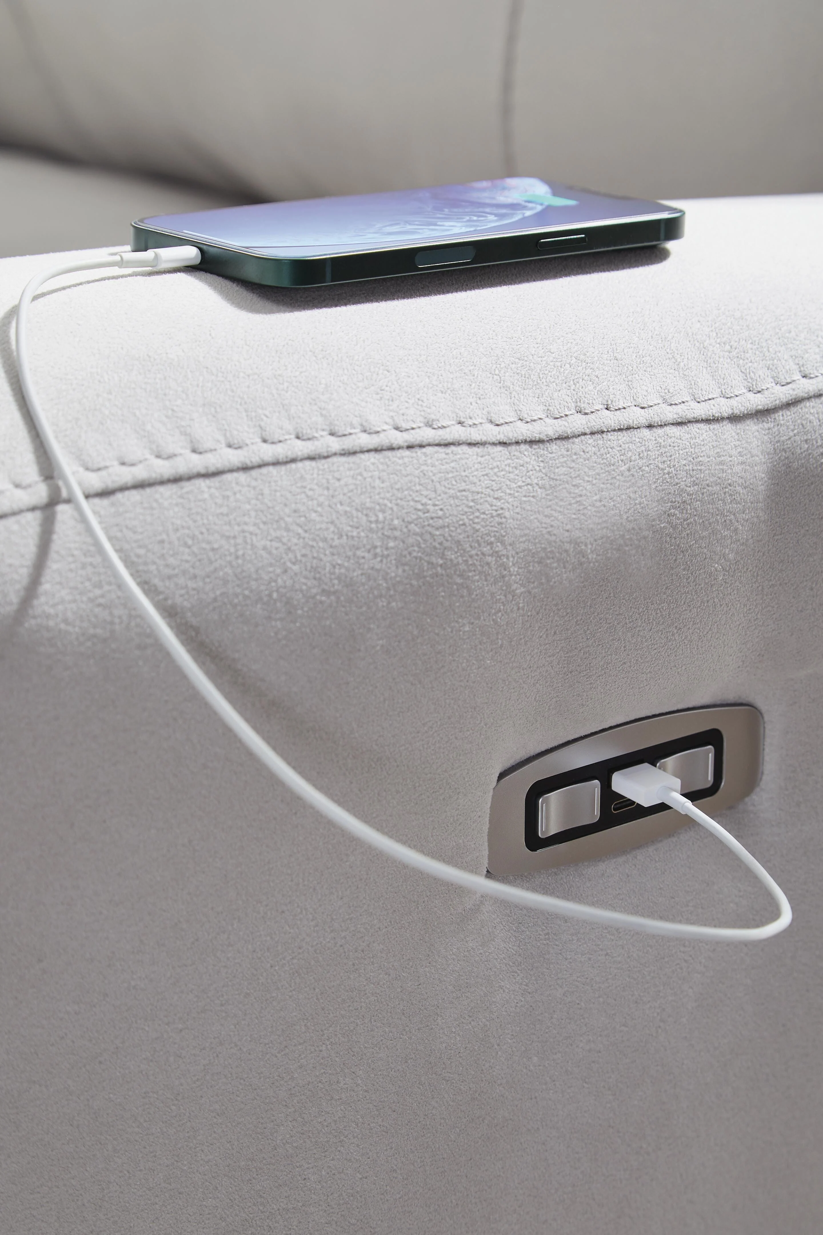 Social Pointe Reclining Loveseat - Image 11
