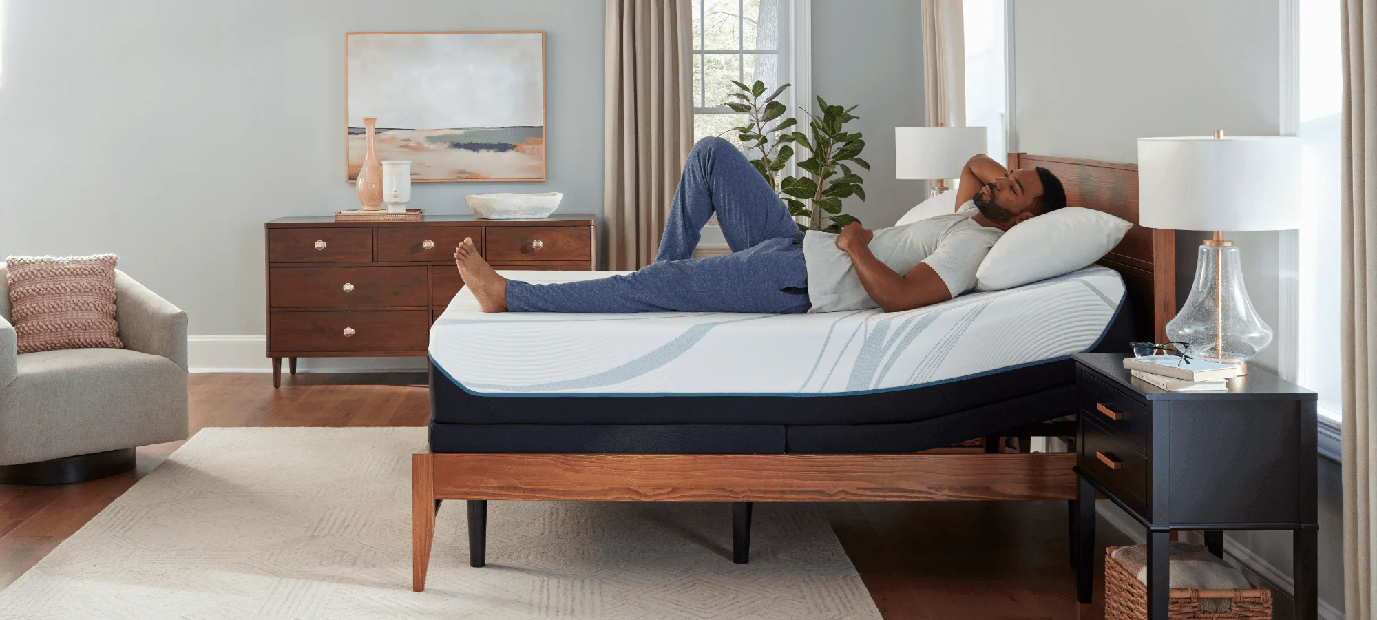 Tempur-Pedic Adapt Medium Hybrid Mattress - Image 3