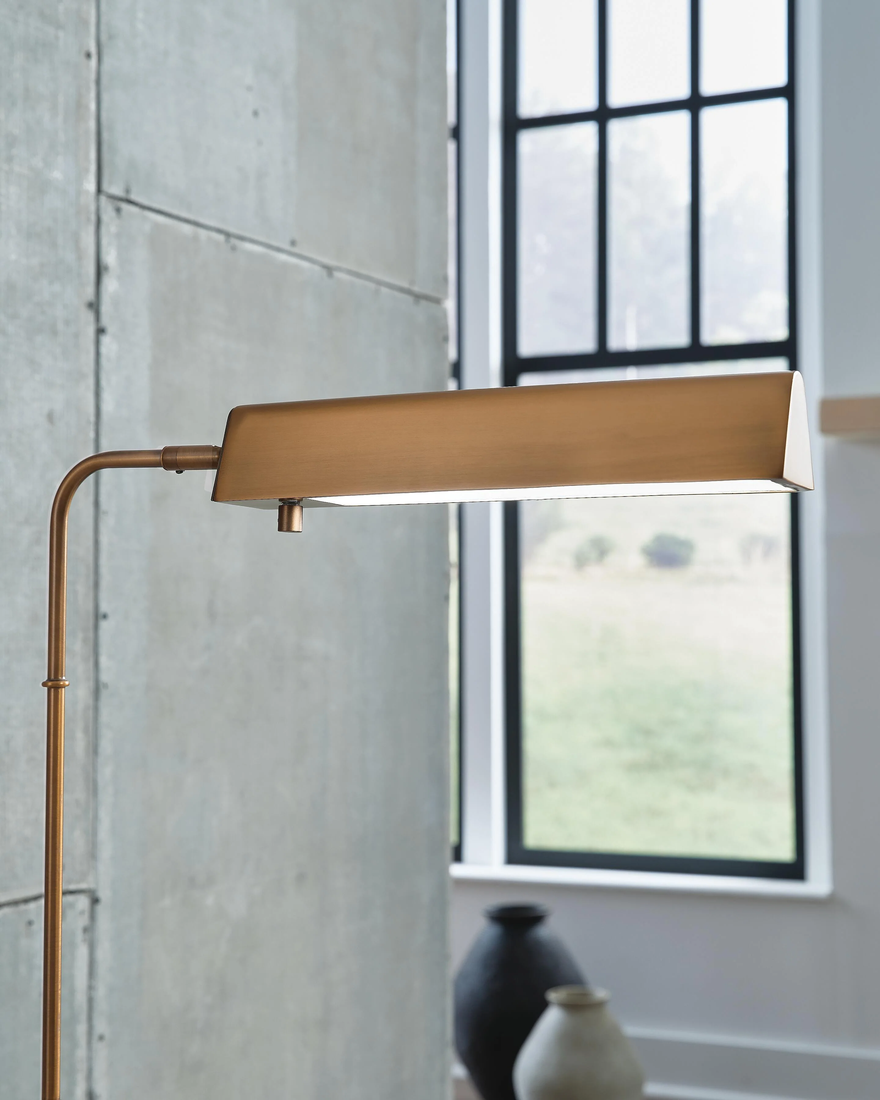 Yafe Floor Lamp - Image 6